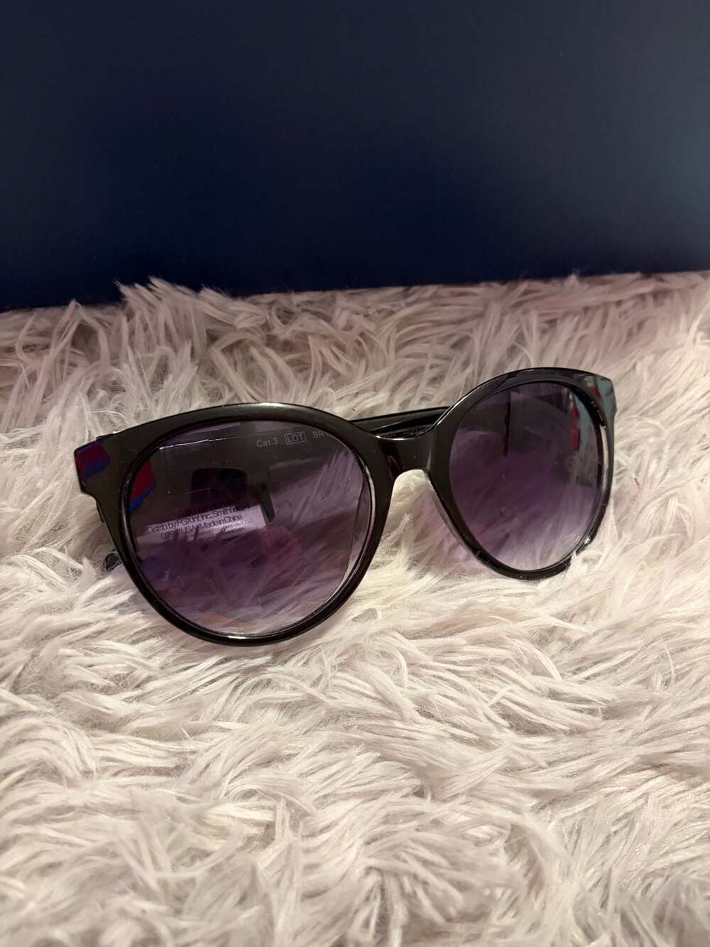 Nine West NW 25 478 Black Round Sunglasses